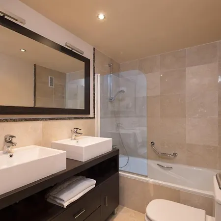 Spacious 3 Bedrooms Side Sea View Apartment